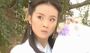 刘亦菲|同样是用丝带演打戏，将赵露思与这几位女星放一起，差距就出来了