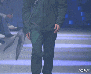 时装周|“复活”邓丽君！外省时装周将诡异进行到底！