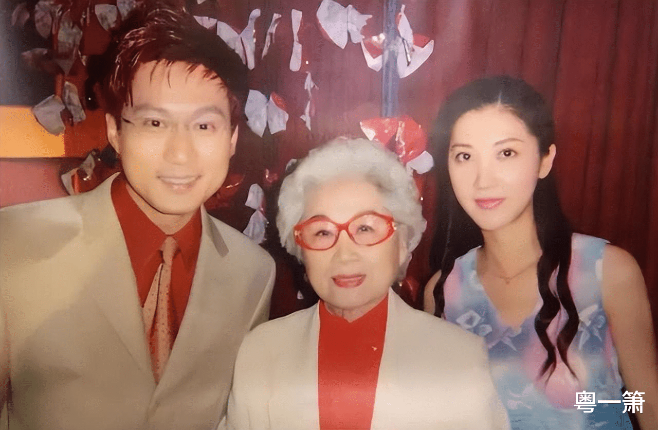 广东电视台|九十年代广东电视台综艺界“五朵金花”，如今仅剩下伍燕一人