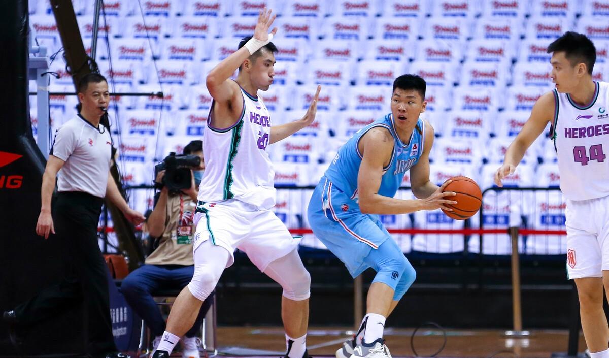 广东男篮|CBA广东用2大神射手换北京队高塔，秦晓雯会同意吗？