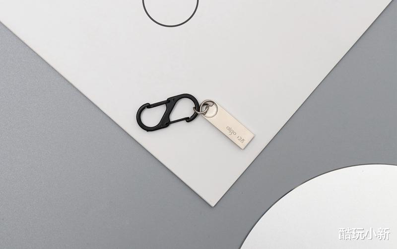 aigo|全金属机身,小身材大容量 aigo U盘USB3.2高速体验