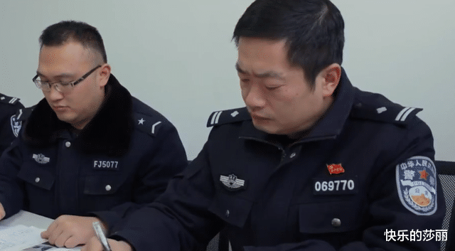 2018年,足浴店美女遭抛尸,手脚被绑只着内裤,肮脏男女玩火自焚