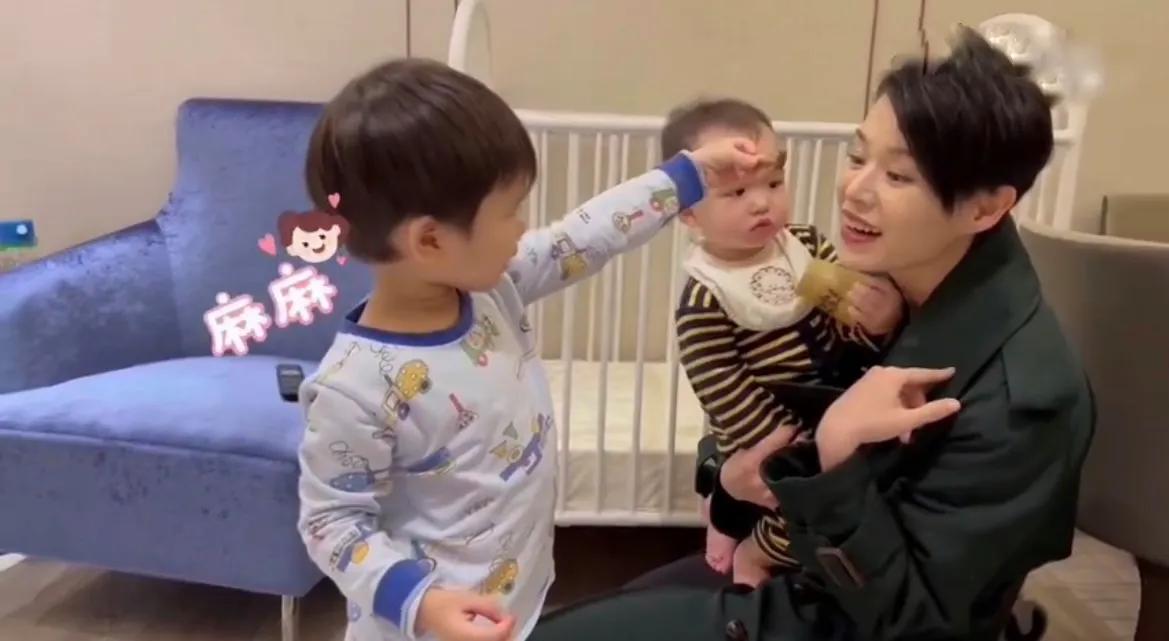 胡杏儿 胡杏儿为节目剪短发,老公用心给意见,三个儿子都说妈妈新发型靓