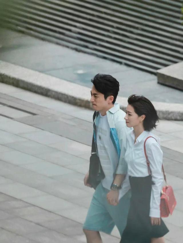 白客|“内娱第一人夫” 火了!眼镜杀又渣又帅迷晕网友