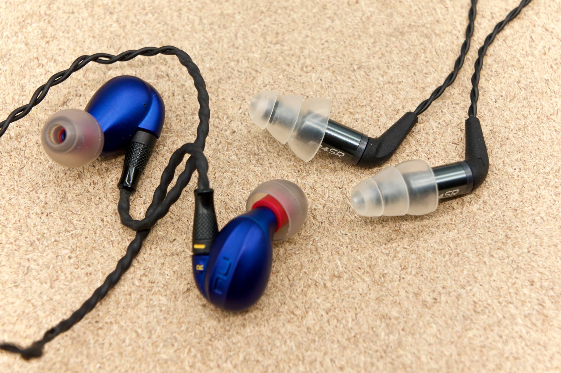 耳机|小四恒久远,一直是经典!入手蹭听音特美ER4SR