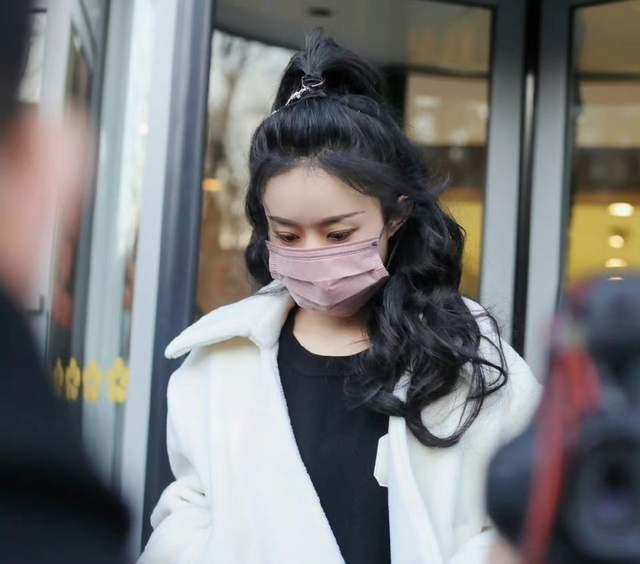 春晚|春晚三次联排：小品演员熟面孔多，姜昆成相声代表，邓超现场拜年