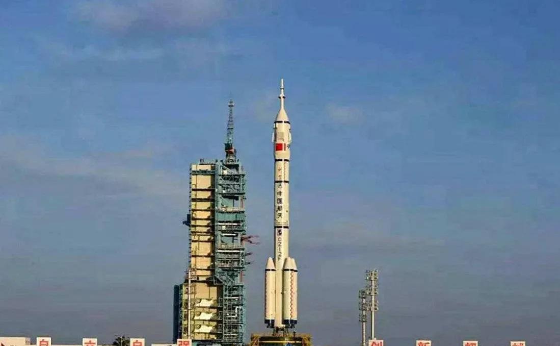 神舟十五号乘组升空,为什么没有女性航天员?航天员选拔有多难?