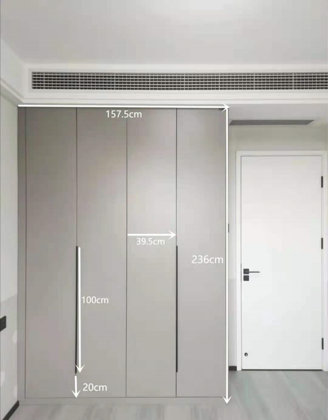 新房装修: 柜子考虑定制还是现场木工打? 我们应该如何选择?