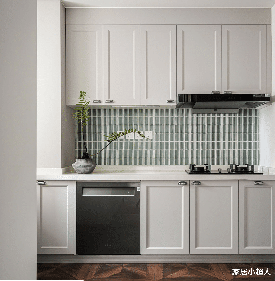 50平老破小房子,建一堵隐形收纳墙,显大两倍