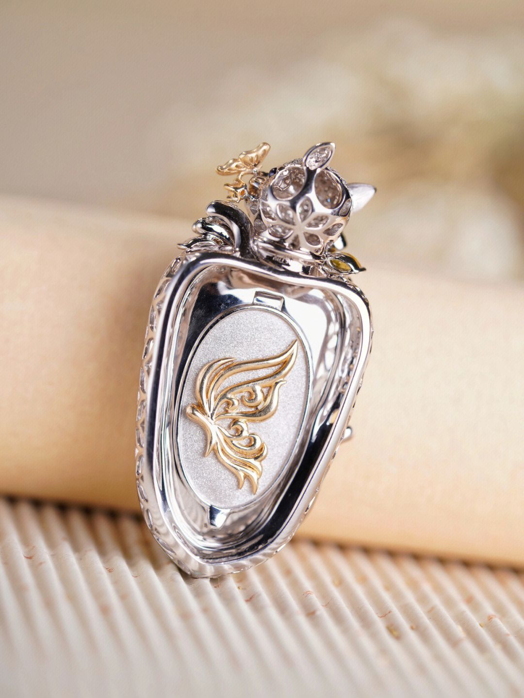 翡翠|翡翠玉叶这是一个有个性的“小猫”