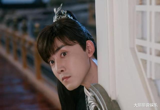 杨紫|杨紫换剧不换妆、换汤不换药,她还要在古偶剧里被蹉跎多久