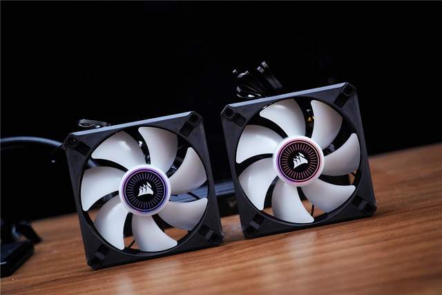 海盗船|12代酷睿装机分享,看美商海盗船iCUE 5000T 怎么“一网打尽”