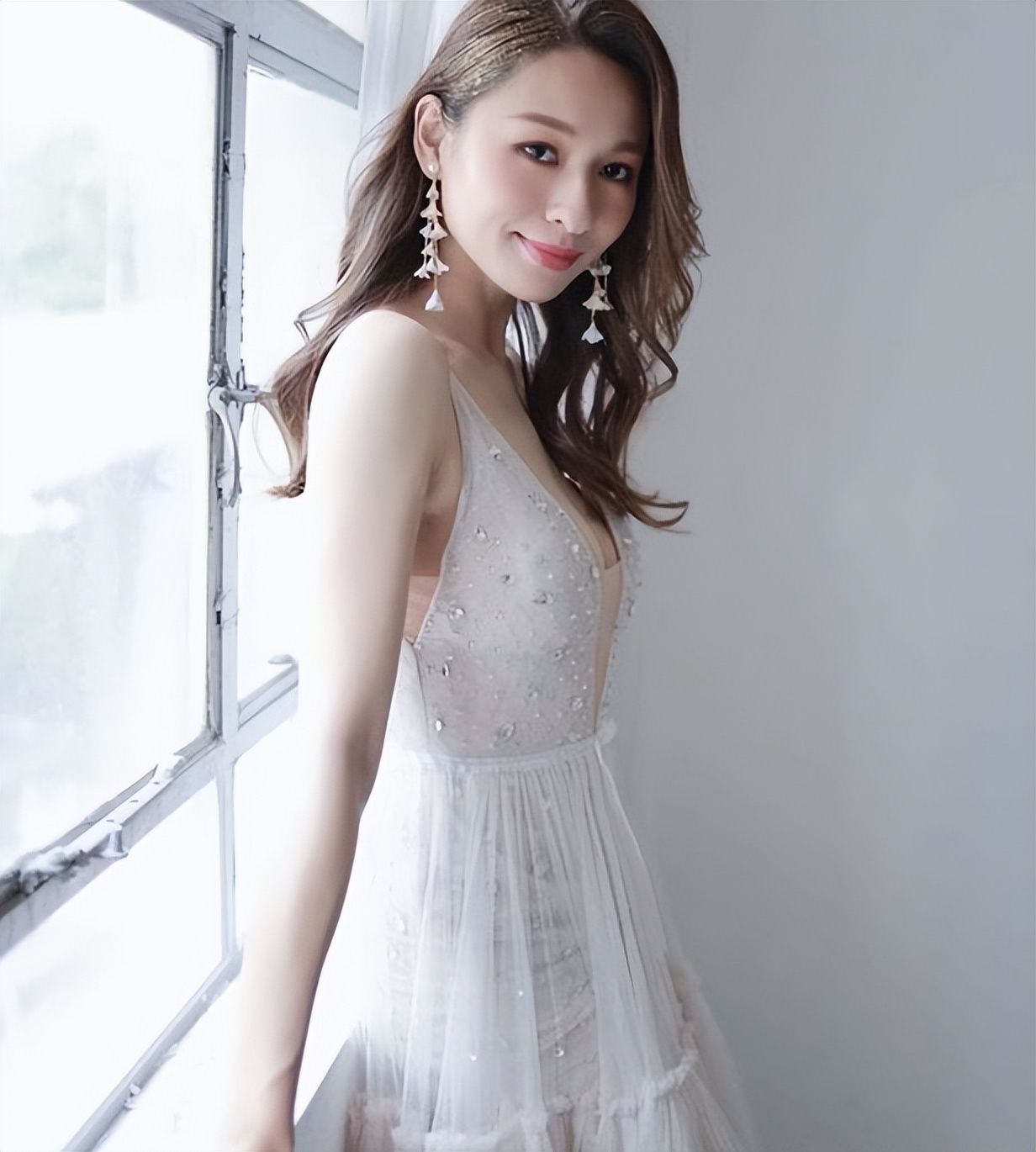 香港小姐|港姐百强大热门:星二代林卓錡势头猛,撞脸何超莲甜妹很惊艳