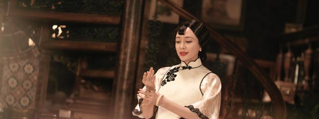 传家|《传家》易钟灵有什么身世秘密？她在易家如履薄冰，更像女管家！