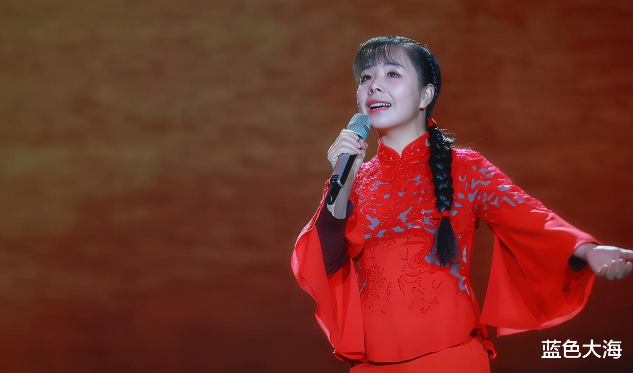 王二妮|\星光大道\王二妮: 放弃百万年薪下嫁农村, 婚后被婆婆当亲女儿疼爱