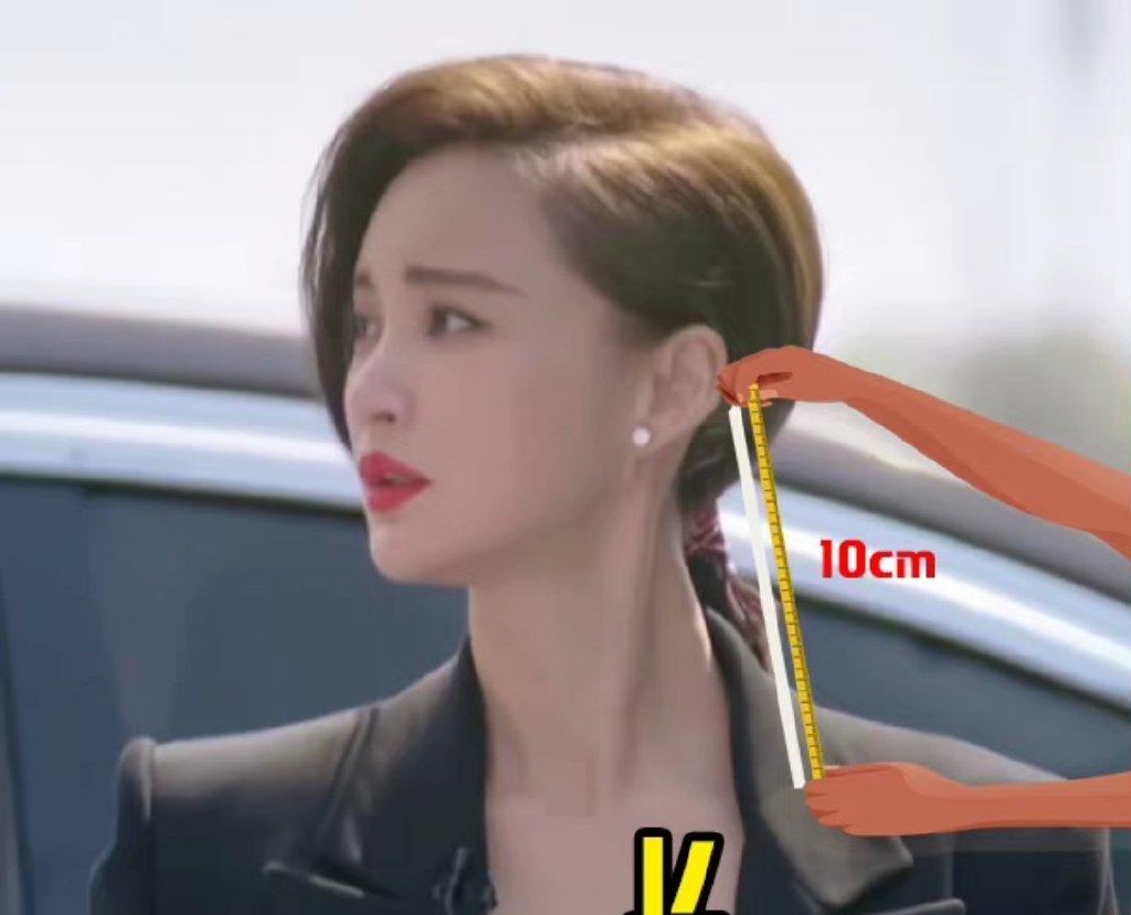 张歆艺|张歆艺浪姐好亮眼，静静站在那就很有气质，网友：怎么瘦了那么多