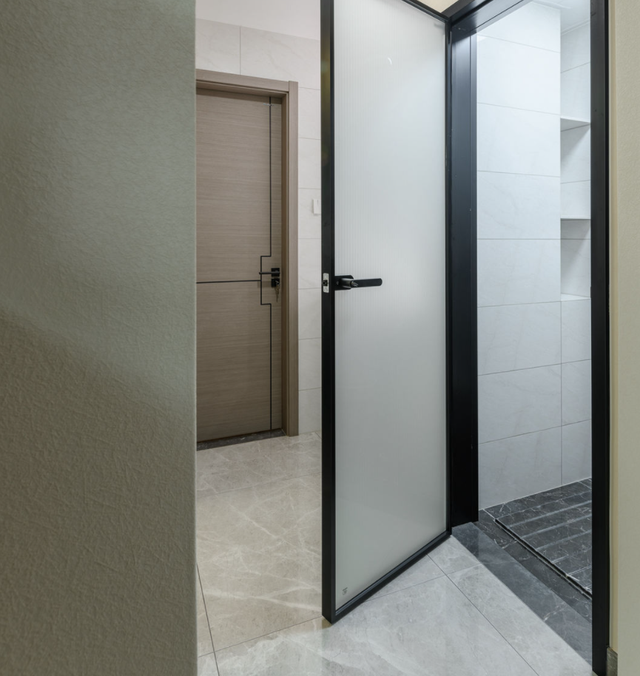 将三居室,爆改成父母钟爱的一居室,处处彰显中式的美