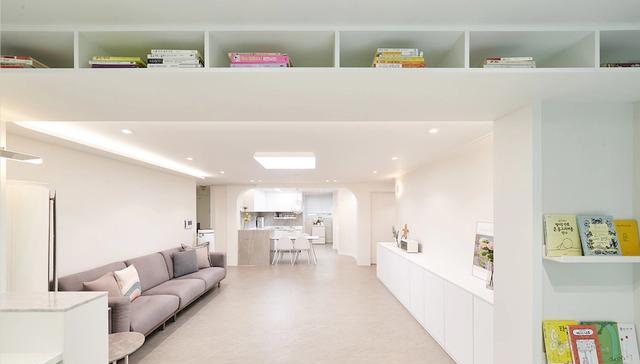 客厅看电视越来越少,干脆为了女儿不装了,给93提供一个好环境