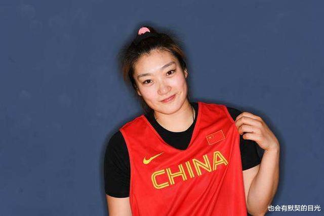 |女篮2米巨头再次加强，双核心备受期待，女版姚明有望助郑薇夺冠