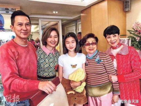 关咏荷|风情美人关咏荷:昂首拍戏,低头做人,业务能打,爱情讲心不讲金