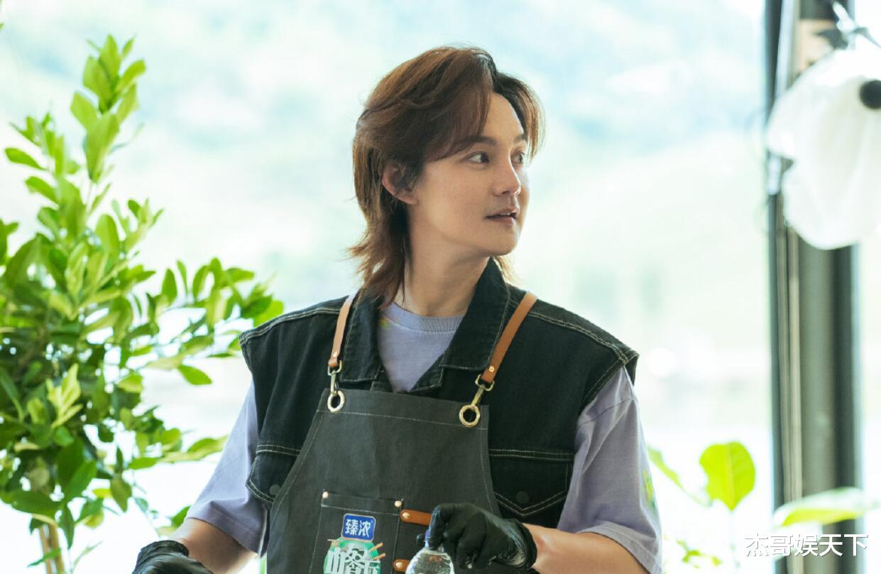 尹正|章若楠的“欠揍”让《中餐厅》封神，尹正的抱怨让节目找到了出路