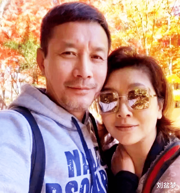 高曙光|高曙光：演了一辈子戏，却没两任妻子出名，一个影后，一个富婆