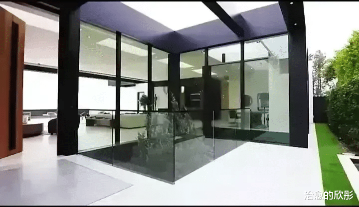 豪宅|回顾:王思聪晒出在洛杉矶的豪宅,网友:真让人羡慕!