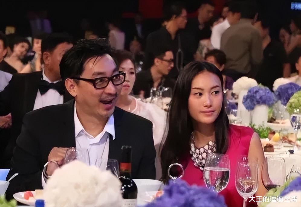 马伊琍|马伊琍和秦舒培前夫赵磊聚餐，25年容貌竟然没变！