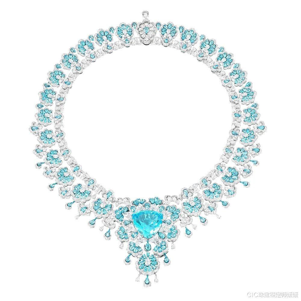 罕见蕾丝项链，古典的设计工艺大牌的最爱，打造出一种镂空的美感