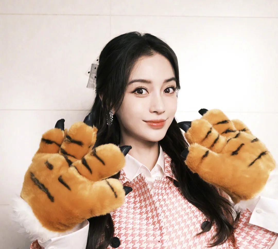 迪丽热巴|小八卦，AB林一，迪丽热巴，杨幂，边程，王嘉尔