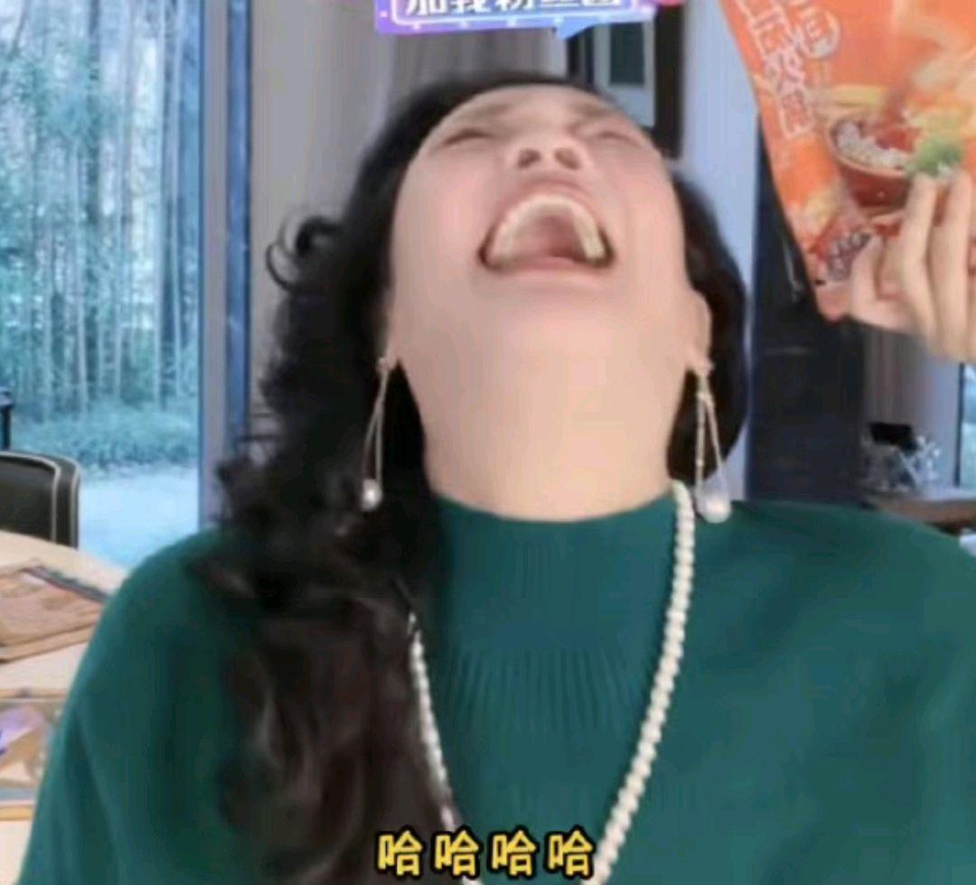 张兰|于正力挺,销售破6000万,卖卤蛋配绿茶,65岁的张兰太拼了