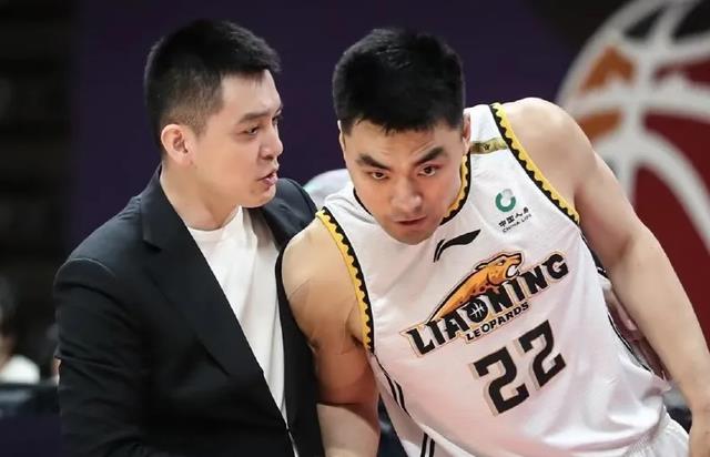 杨鸣|仅执教辽宁2年就获得首冠！主帅杨鸣的年薪+奖金有多少？令人意外