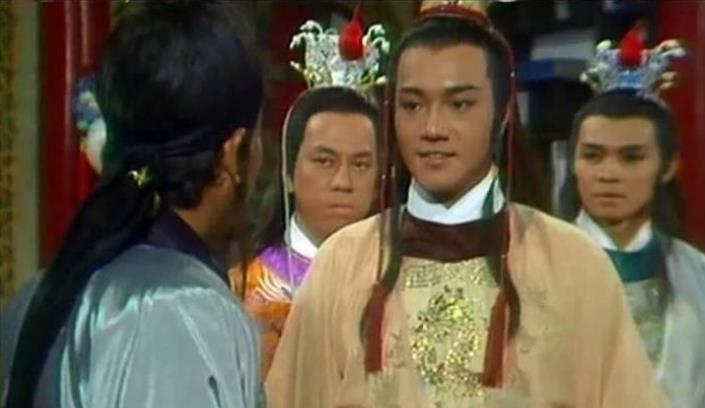 鲁振顺|TVB绿叶王再曝真相：高层为捧梁朝伟，自己原是主角，突然成闲杂人