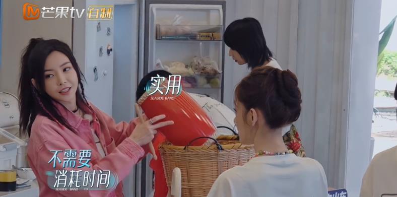 《乐队的海边》尴尬营业，刘恋、于文文爆笑自嘲：羞耻又狼狈