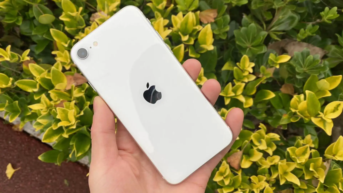 芯片|开卖11天就下跌400元,A15芯片加持,这台新iPhone怎么这么惨?