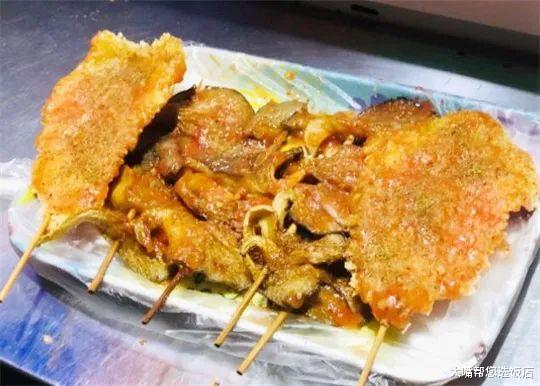 吃遍大连-炸串一把，酱汁一刷，体验油炸的快乐~