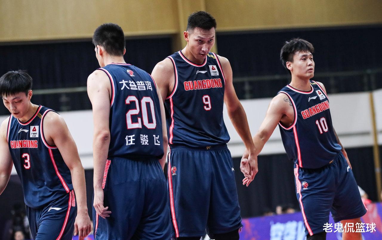 杜锋|他顶替阿联第1次首发，17分钟5投1中，拿下2分4板，愧对杜锋信任