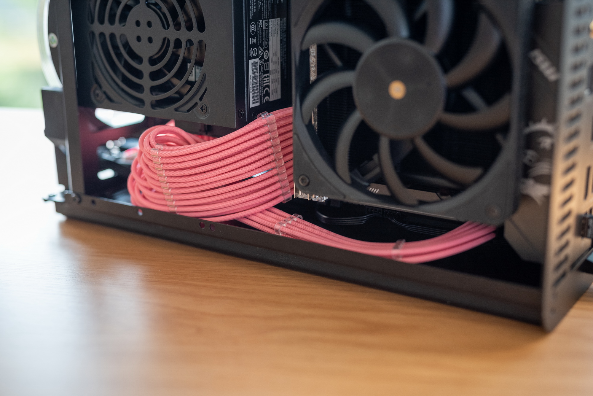 显卡|显卡扩展坞才是ITX主机的正确打开方式？