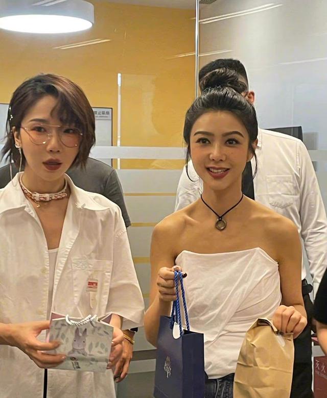 刘海 我差点没认出这是薛凯琪！生图下的她，美得不像41岁