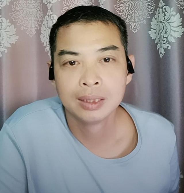 许佳琪|姚家男儿现身直播,深情高唱星星点灯!网友留言称:支持许妈