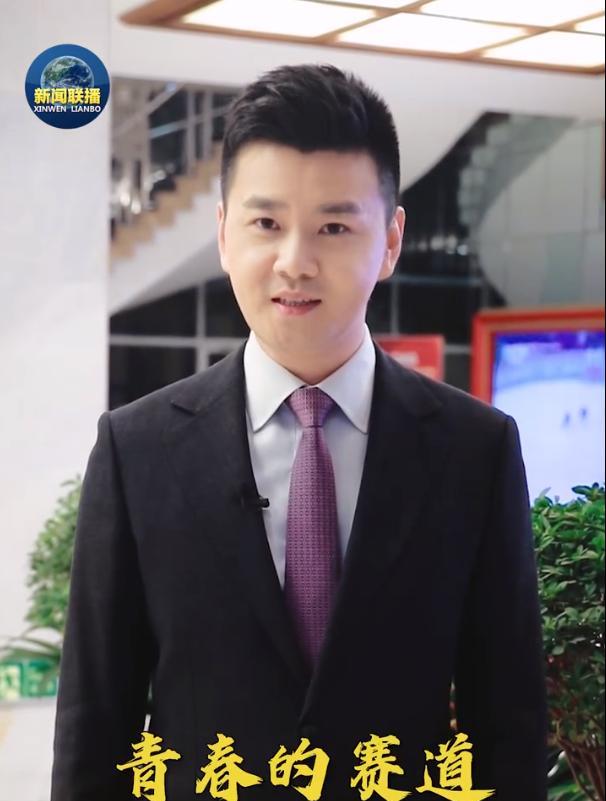 海霞|《新闻联播》:全体主播大集结,海霞罕见和8位播音组同事录节目