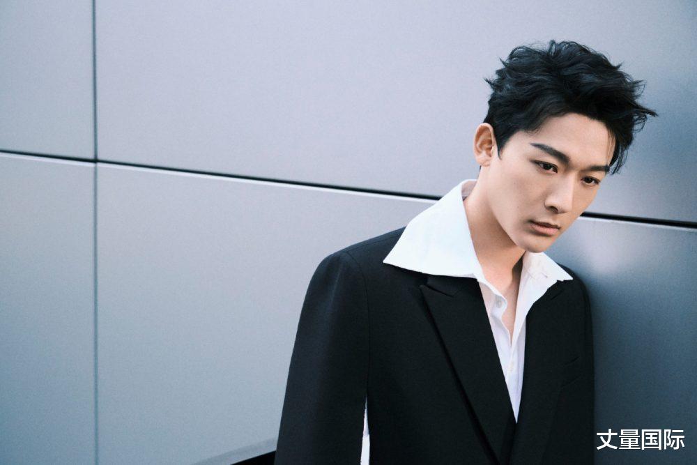 电视剧|自立自强闯出一片天!盘点8位「不签经纪公司也大火」电视剧演员