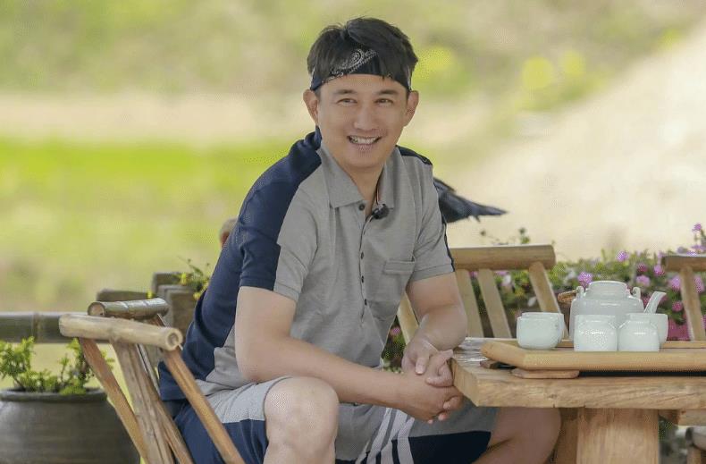 孙莉|45岁孙莉晒大肚照引四胎争议，比例失调面色憔悴，黄磊被骂无节制