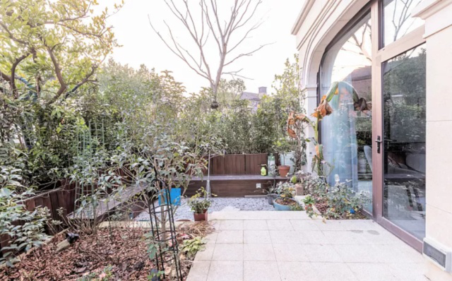 为了院子,她买下一楼,把新房装成“通透小豪宅”!一进屋被迷住