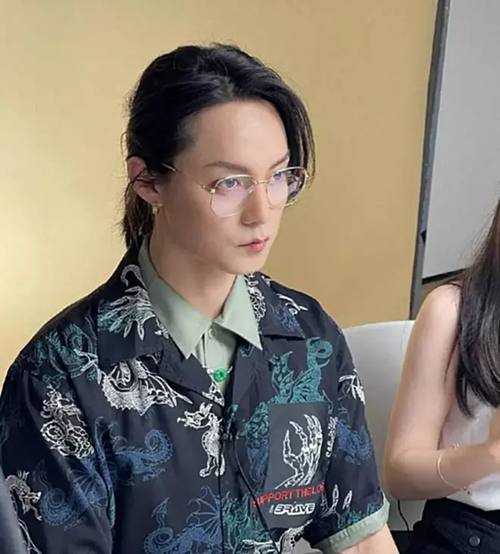 尹正 演帅哥被骂太丑尹正回应:我很丑我知道不减肥