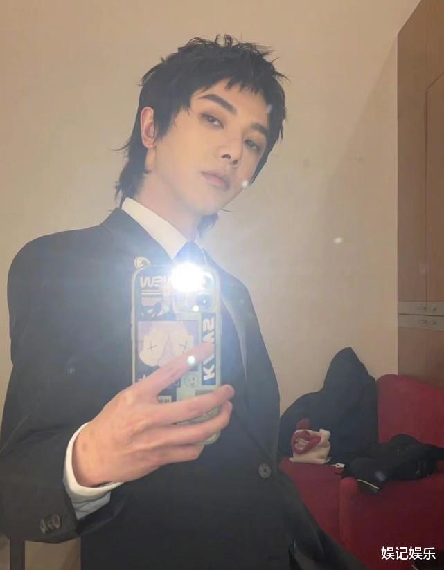 华晨宇|华晨宇王悦伊恋情曝光后晒照心情好，两人恋爱细节被扒，太甜蜜