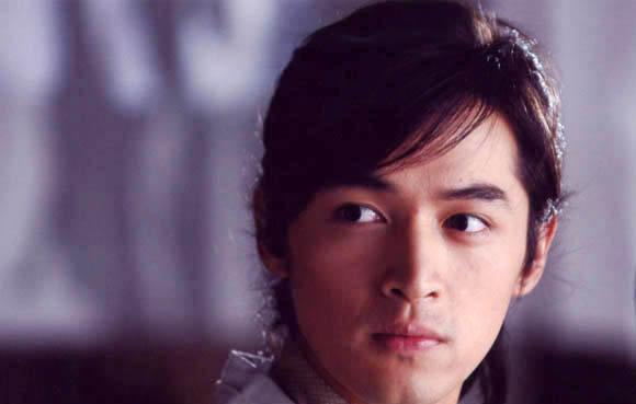 陈哲远 陈哲远《仙剑4》路透：高马尾极具少年感，造型还跟李逍遥相似