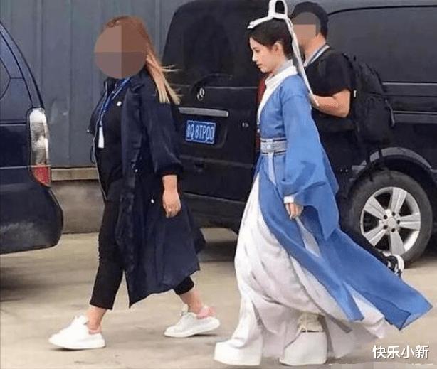 杨幂|杨幂的屁股、刘涛的牙、鞠婧祎的肩膀，明星还有什么是真的？