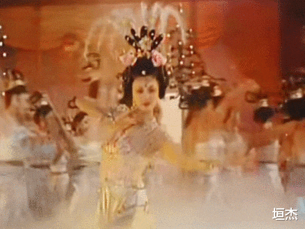 周洁|内娱实至名归的5位“人间富贵花”:出自富贵家庭、气质都不寻常