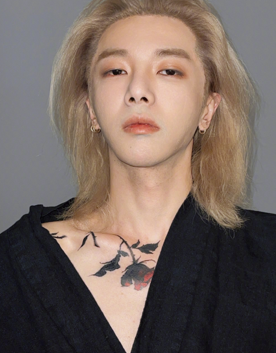 华晨宇|《王牌对王牌》第七季开播，华晨宇再次扮古装，粉丝直夸像贵公子